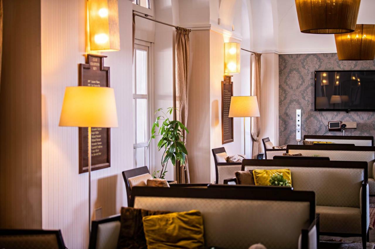 Alcsutdoboz Pannonia Golf & Country Club Bed & Breakfast エクステリア 写真